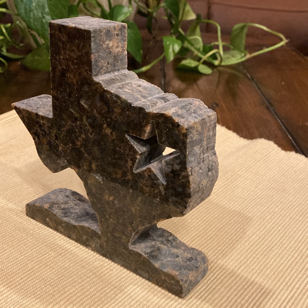 Granite Texas - Cut with Water Jet - Picture 4 of 11